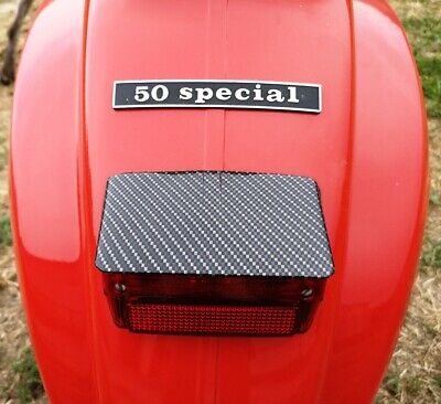 Visiera per fanale posteriore Vespa 50 Special Carbonio Nero Lucido